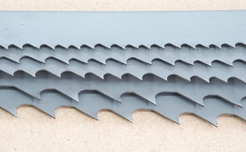北京带锯床上的钢丝刷，对于带锯条的重要性